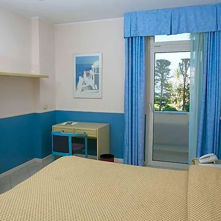 Salsello Hotell 3*